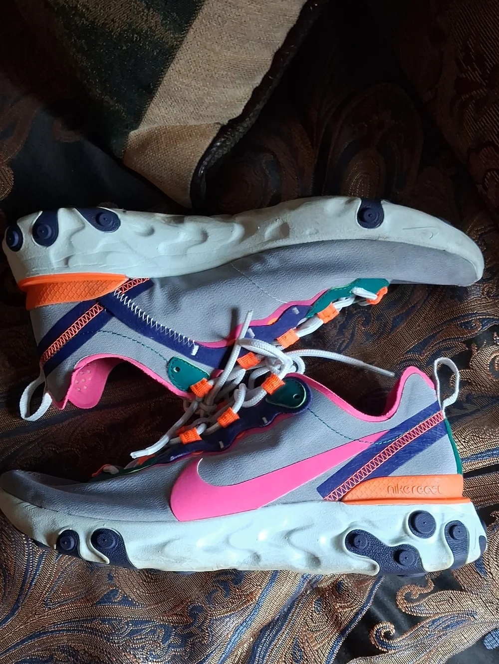 NIKE GRAY MULTICOLORED Sneakers